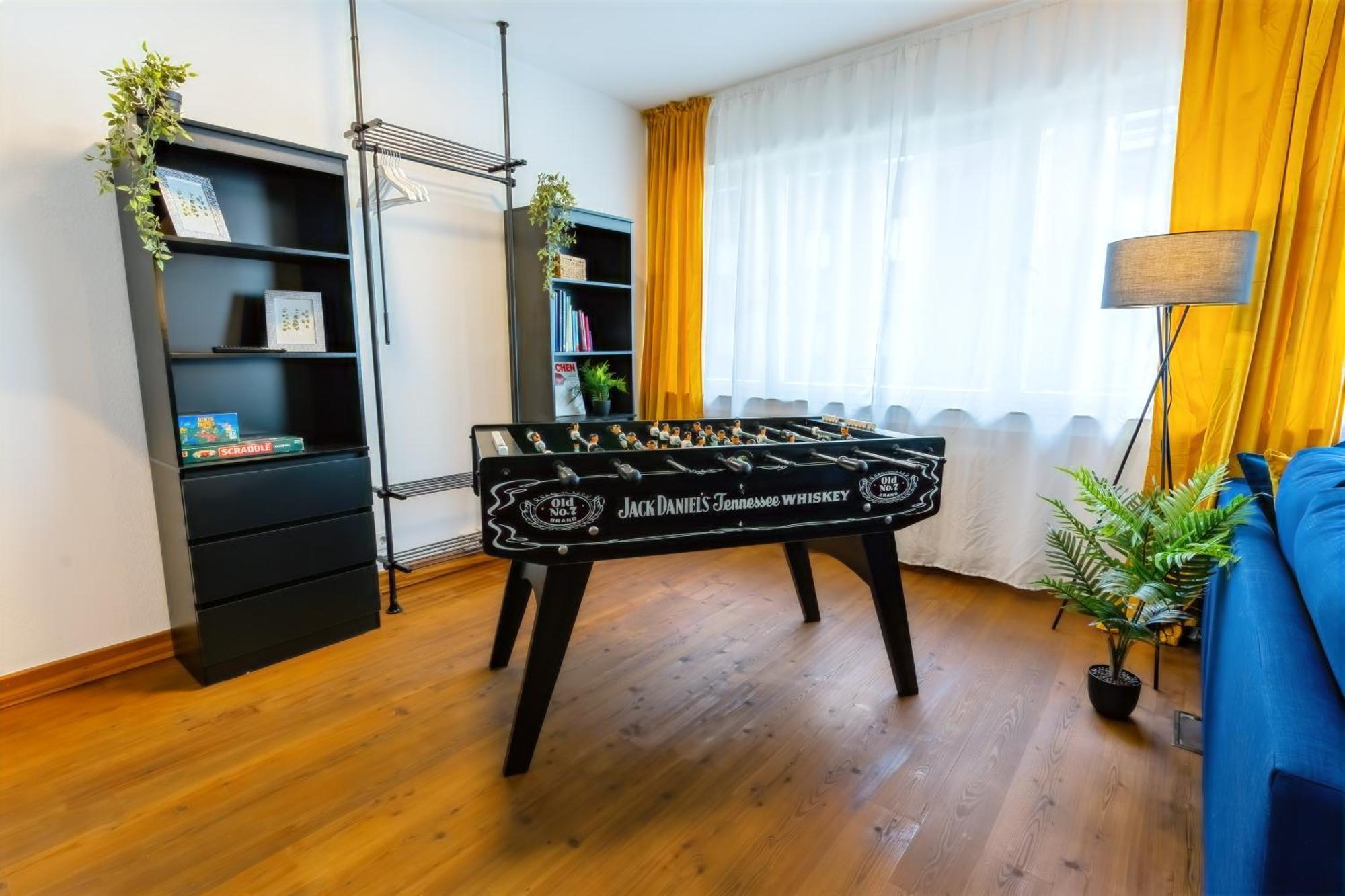 The Big Muenster Fuer Bis Zu 12, Whirlpool, Sauna, Zentral, Tischfussball, Balkon, Gasgrill Apartment Ulm