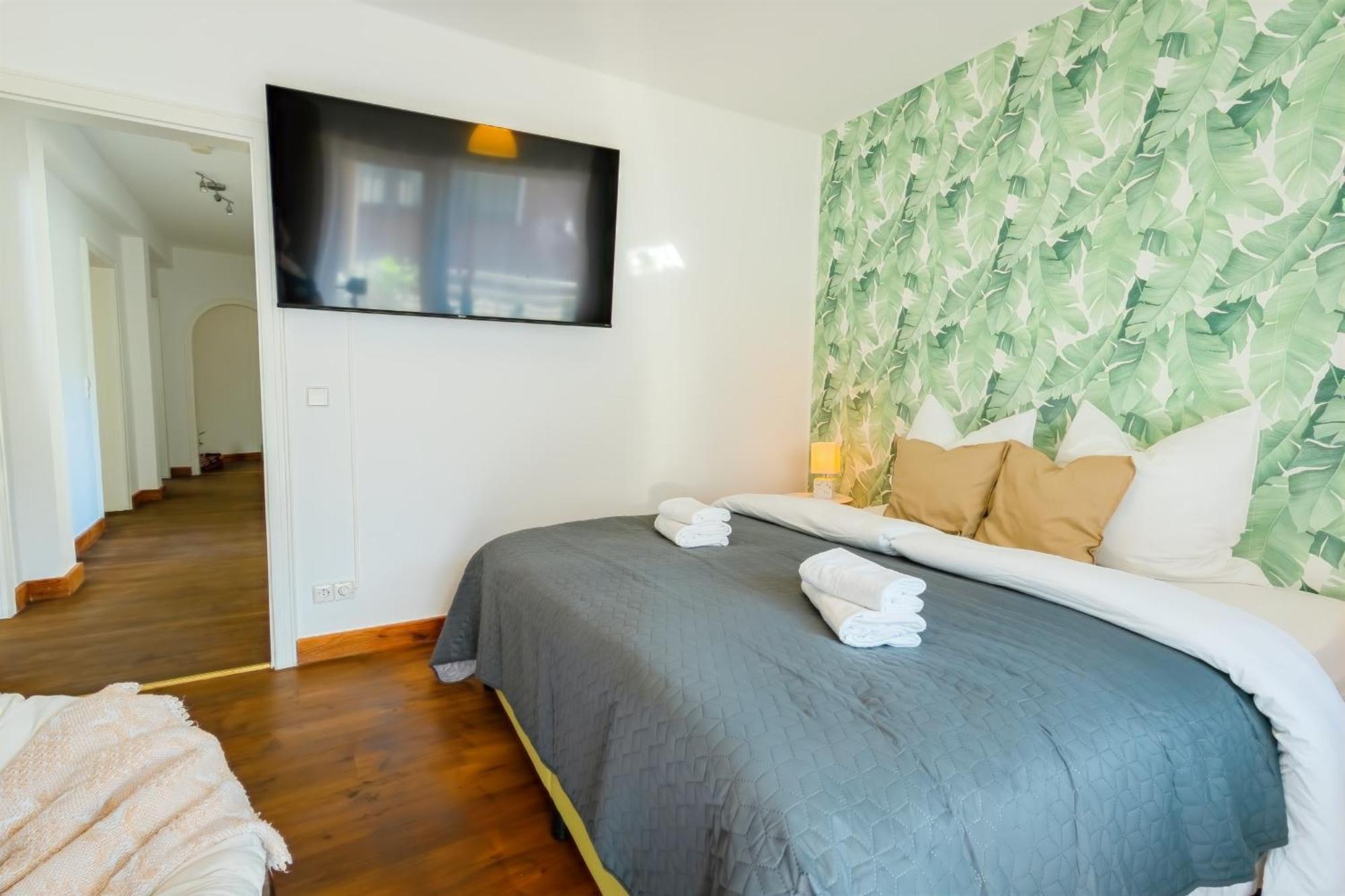 The Big Muenster Fuer Bis Zu 12, Whirlpool, Sauna, Zentral, Tischfussball, Balkon, Gasgrill