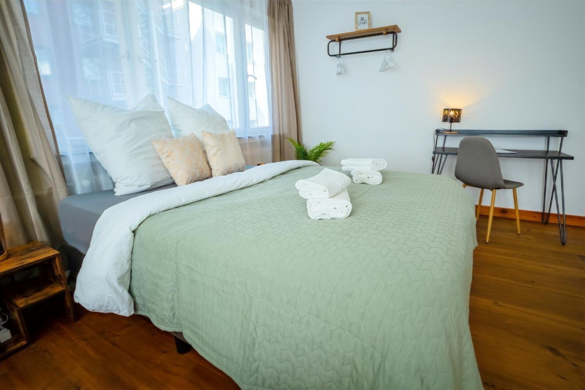 The Big Muenster Fuer Bis Zu 12, Whirlpool, Sauna, Zentral, Tischfussball, Balkon, Gasgrill Apartment *
