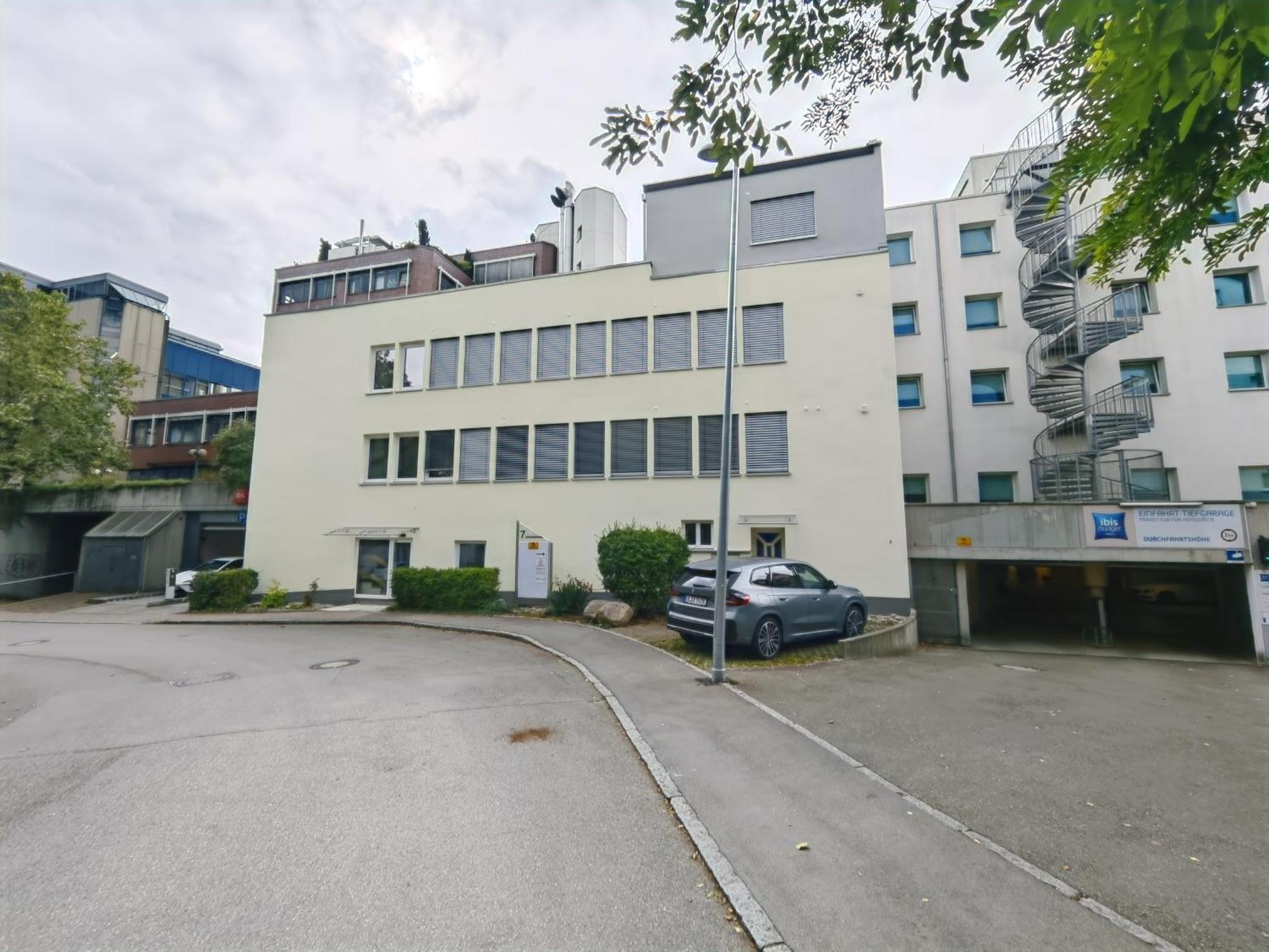 Apartment The Big Muenster Fuer Bis Zu 12, Whirlpool, Sauna, Zentral, Tischfussball, Balkon, Gasgrill