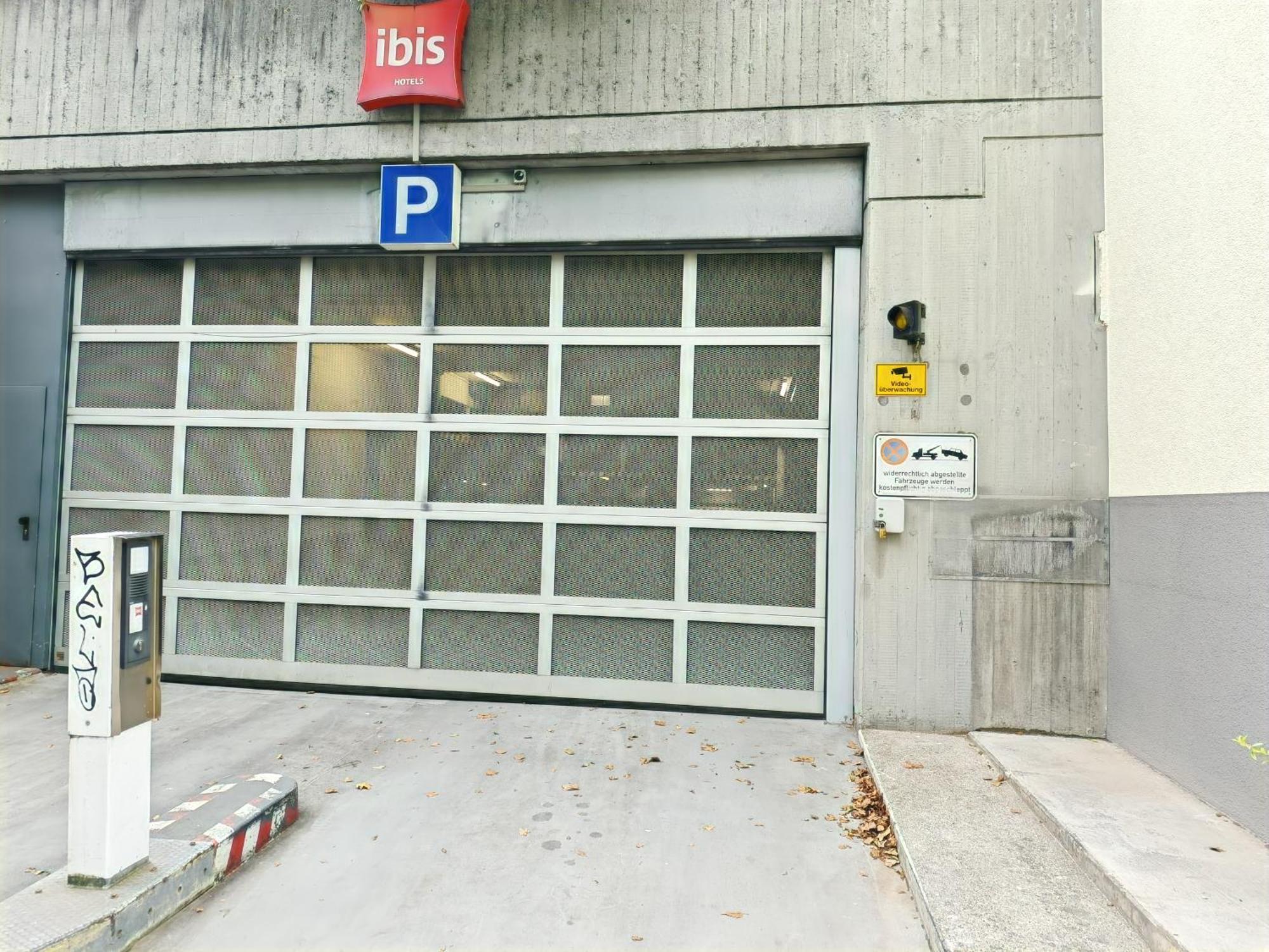 Apartment The Big Muenster Fuer Bis Zu 12, Whirlpool, Sauna, Zentral, Tischfussball, Balkon, Gasgrill Ulm